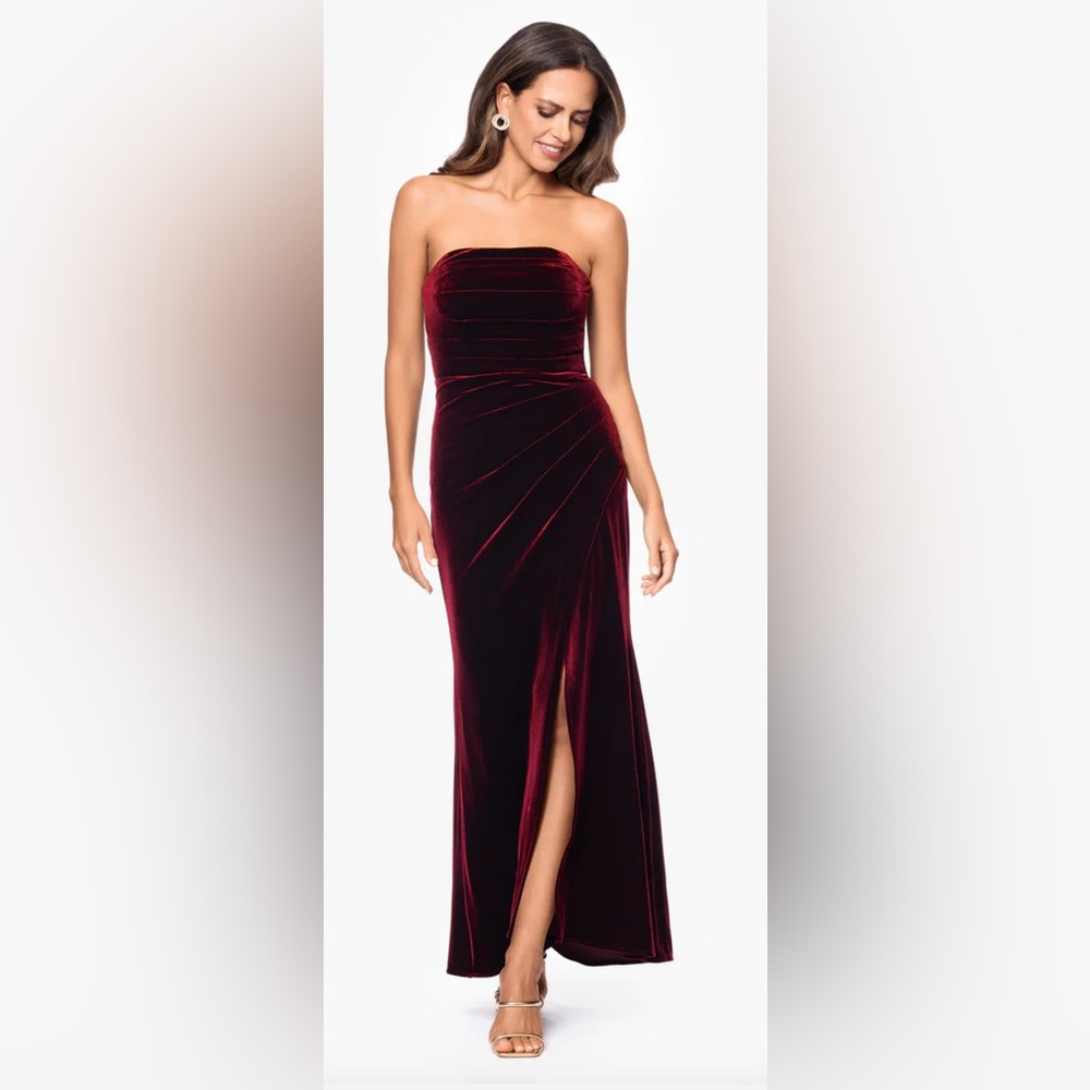 XSCAPE
Petite Velvet Bustier Sleeveless Side-Slit Gown Dress 10